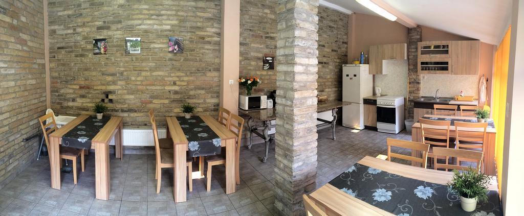 Mediterrán Vendégház Kecskemét Extérieur photo