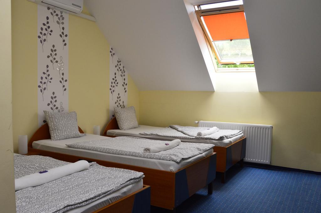 Mediterrán Vendégház Kecskemét Extérieur photo