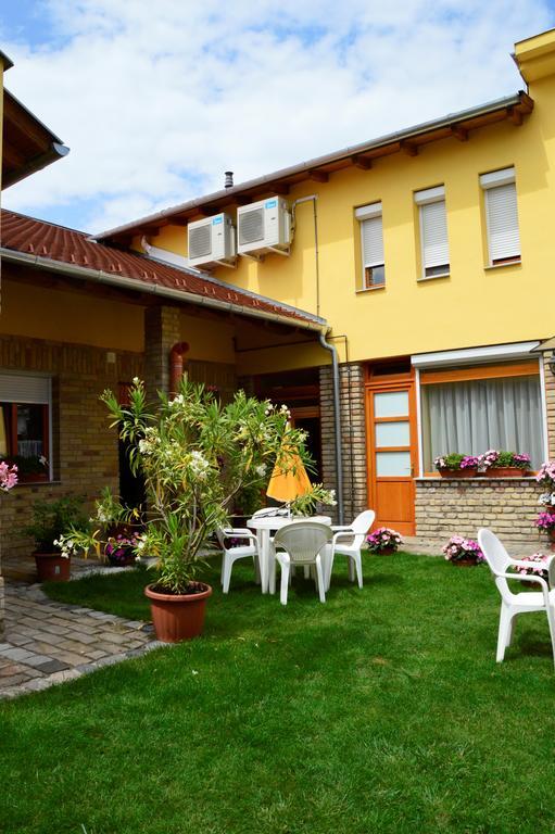 Mediterrán Vendégház Kecskemét Extérieur photo