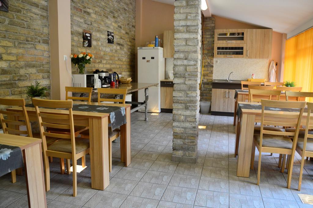 Mediterrán Vendégház Kecskemét Extérieur photo