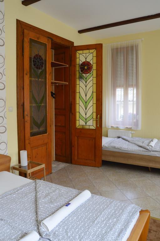Mediterrán Vendégház Kecskemét Extérieur photo