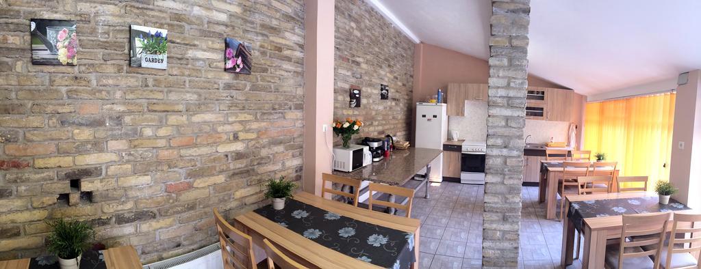 Mediterrán Vendégház Kecskemét Extérieur photo