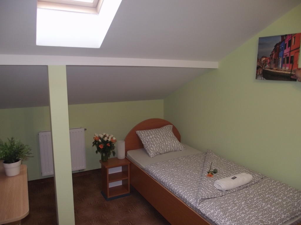 Mediterrán Vendégház Kecskemét Extérieur photo